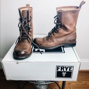 FRYE Jenna Combat Boot Cognac